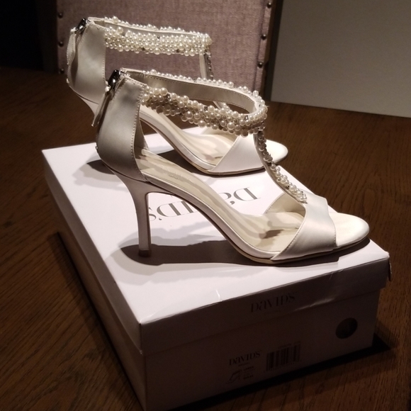 Formal Heels - Picture 2 of 3